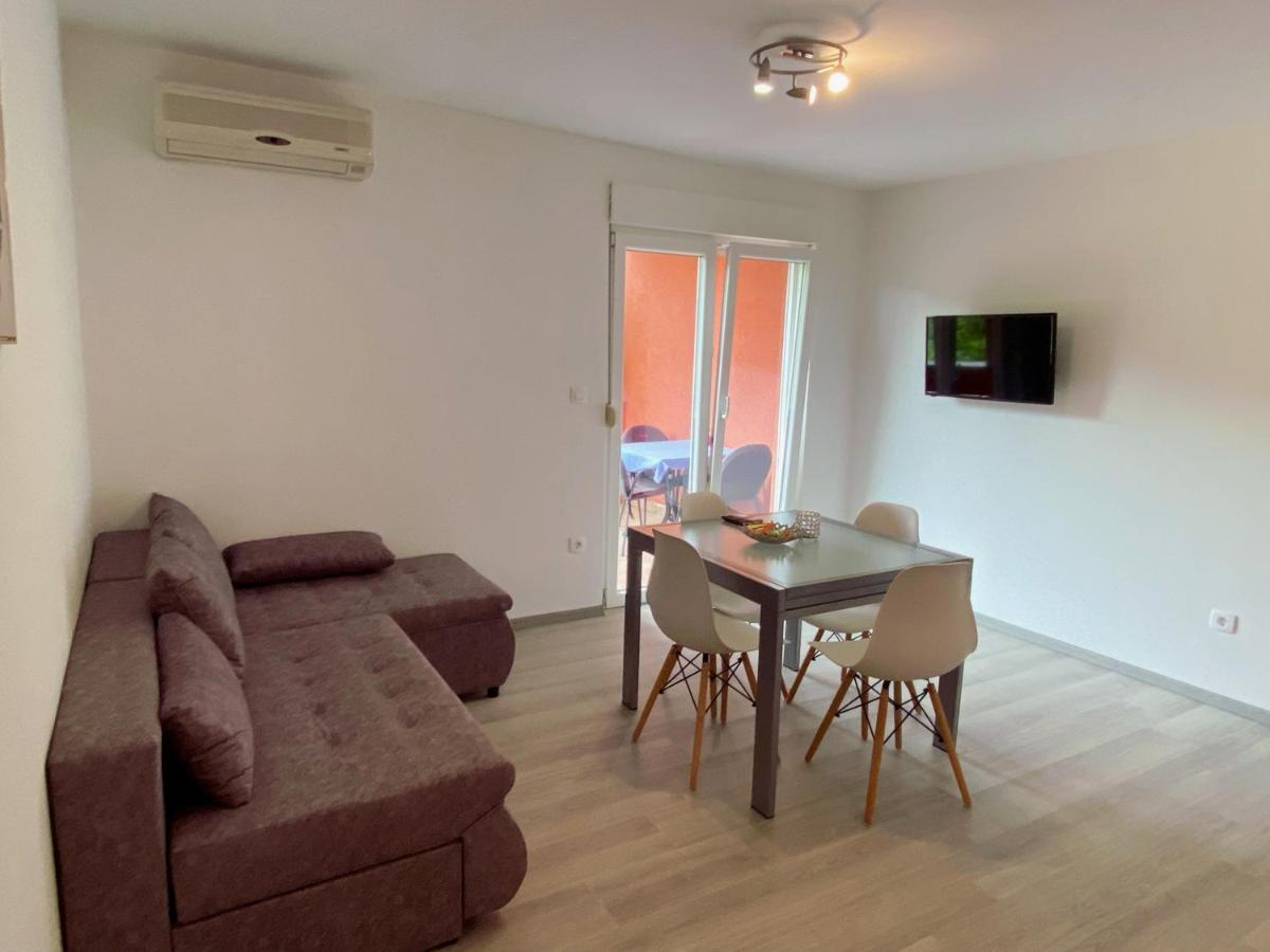 Apartments Zala Matusan Супетарска-Драга Экстерьер фото