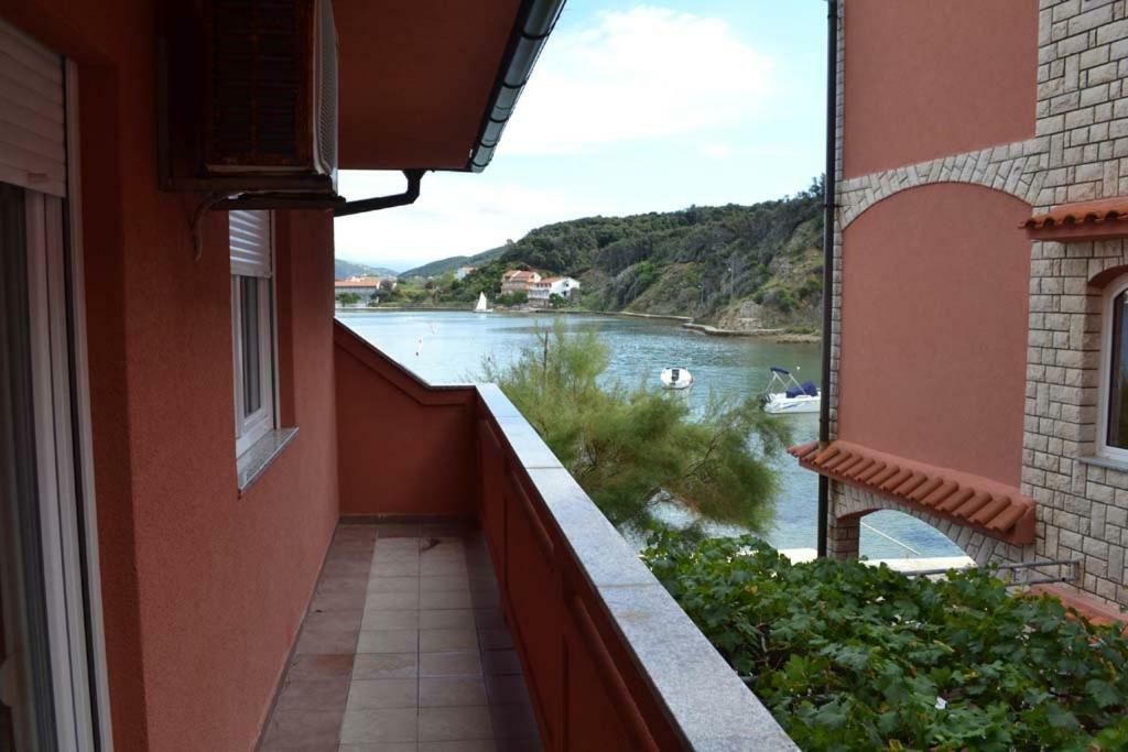 Apartments Zala Matusan Супетарска-Драга Экстерьер фото